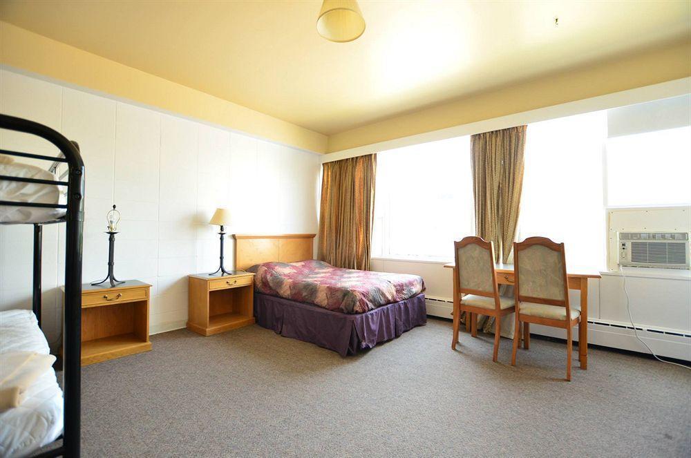Hotel Royal Plaza Winnipeg Esterno foto