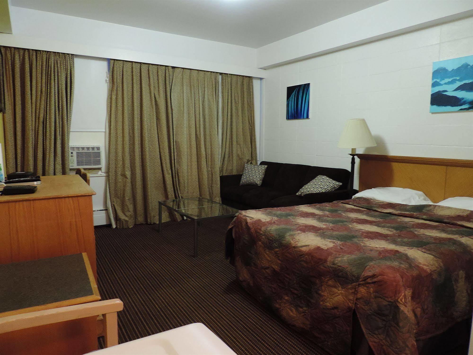 Hotel Royal Plaza Winnipeg Esterno foto